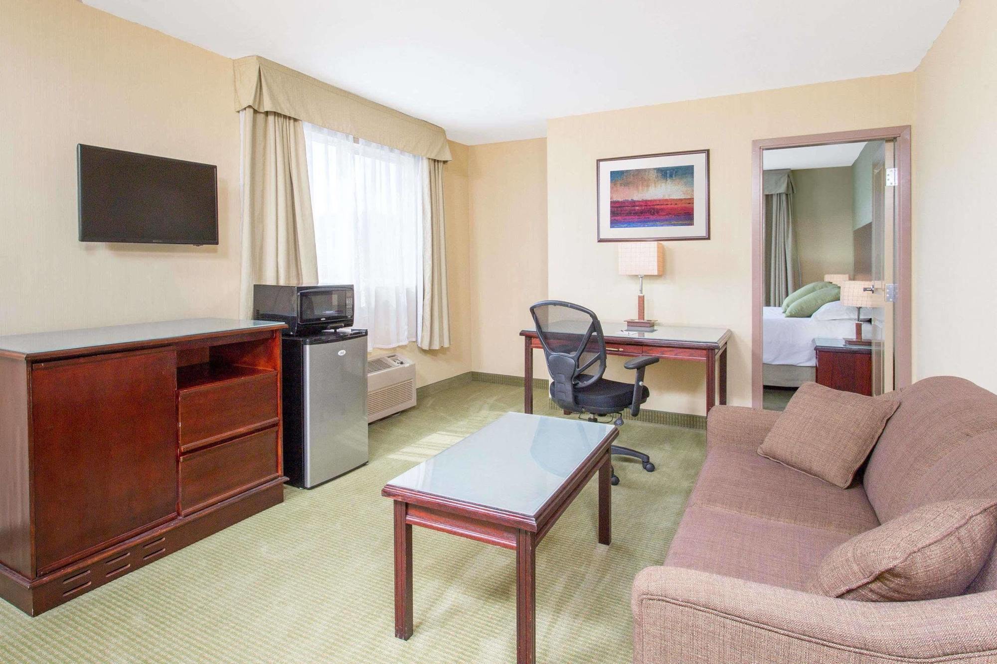 Ramada By Wyndham Williams Lake Eksteriør bilde